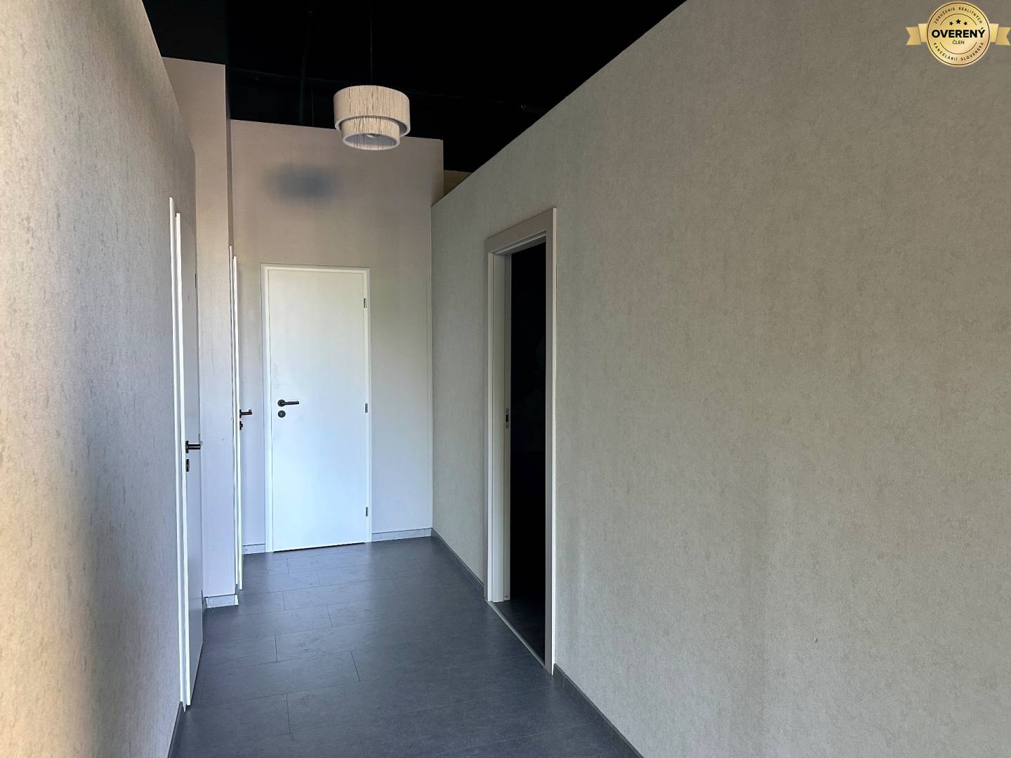 Jarabinky_obchodnypriestor_Bratislava_Nivy_nehnutelnosti_prenajom_ViNireal