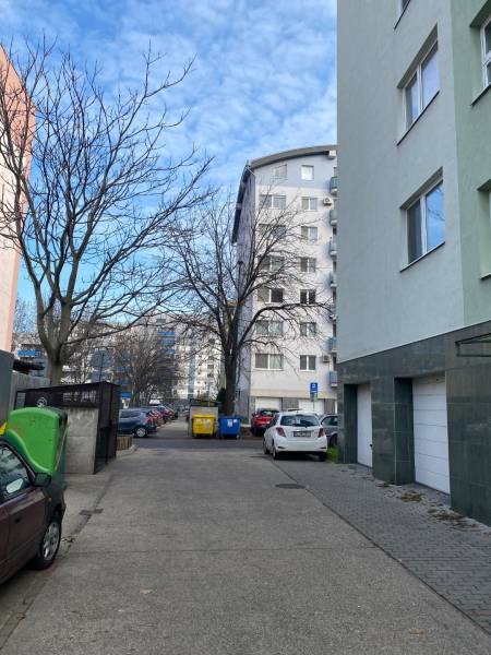 garaz_prenajom_PodunajskeBiskupice_ViNireal_nehnutelnosti