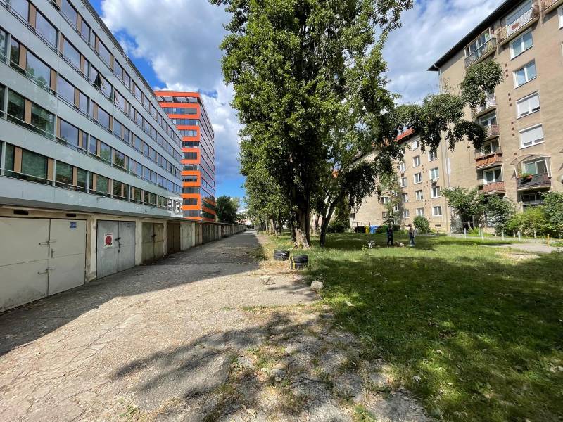 prenajom_garaz_Bratislava_Nivy_ViNireal_nehnutelnosti
