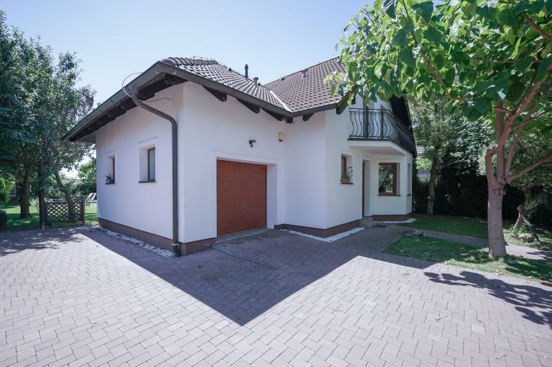 predaj-rd-rovinka-rodinny-dom-nehnutelnosti-reality-bratislava-vila-05.jpg